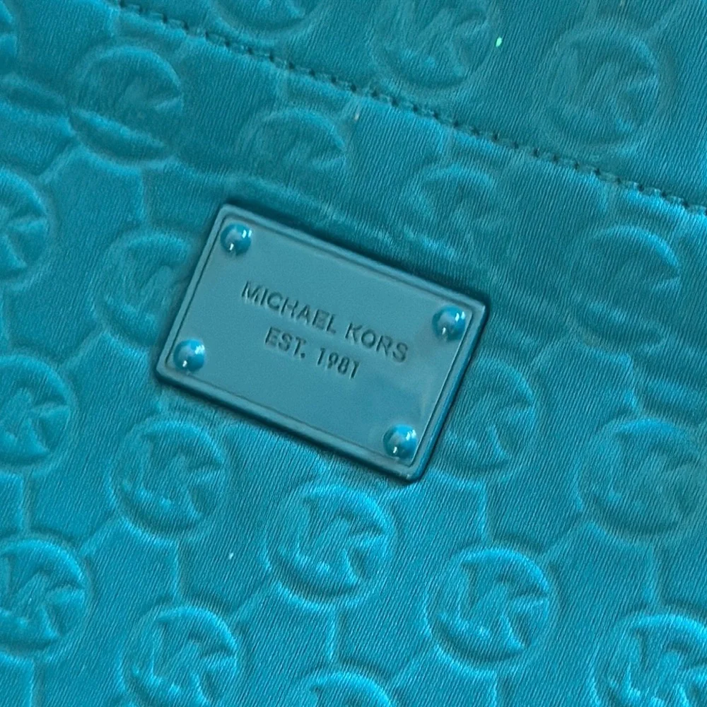 Michael Kors Signature Neoprene Tote‎